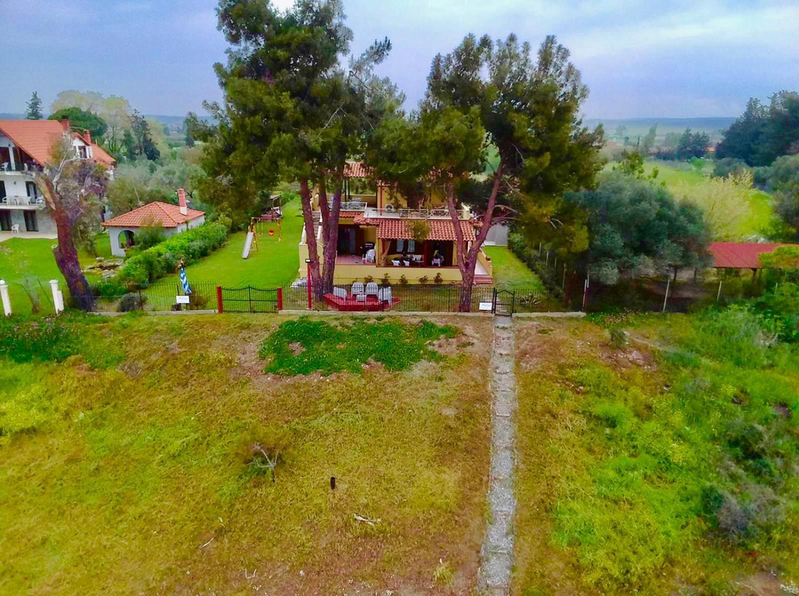 Sea Front Villa Myrat Epanomi Exterior photo